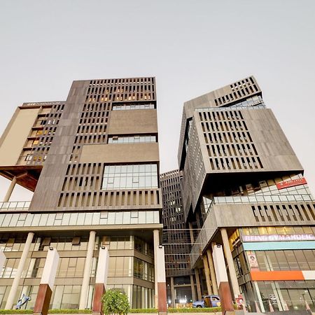 Hotel Super Townhouse Rajyash Rise Sarkhej Exterior foto